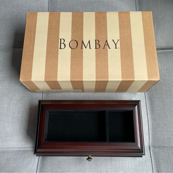 Bombay Wooden Velvet Lined Luxury Jewelry Box - Picture 4 of 12